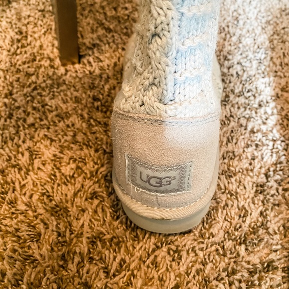 Gray Knitted Ugg Boots - Picture 3 of 4